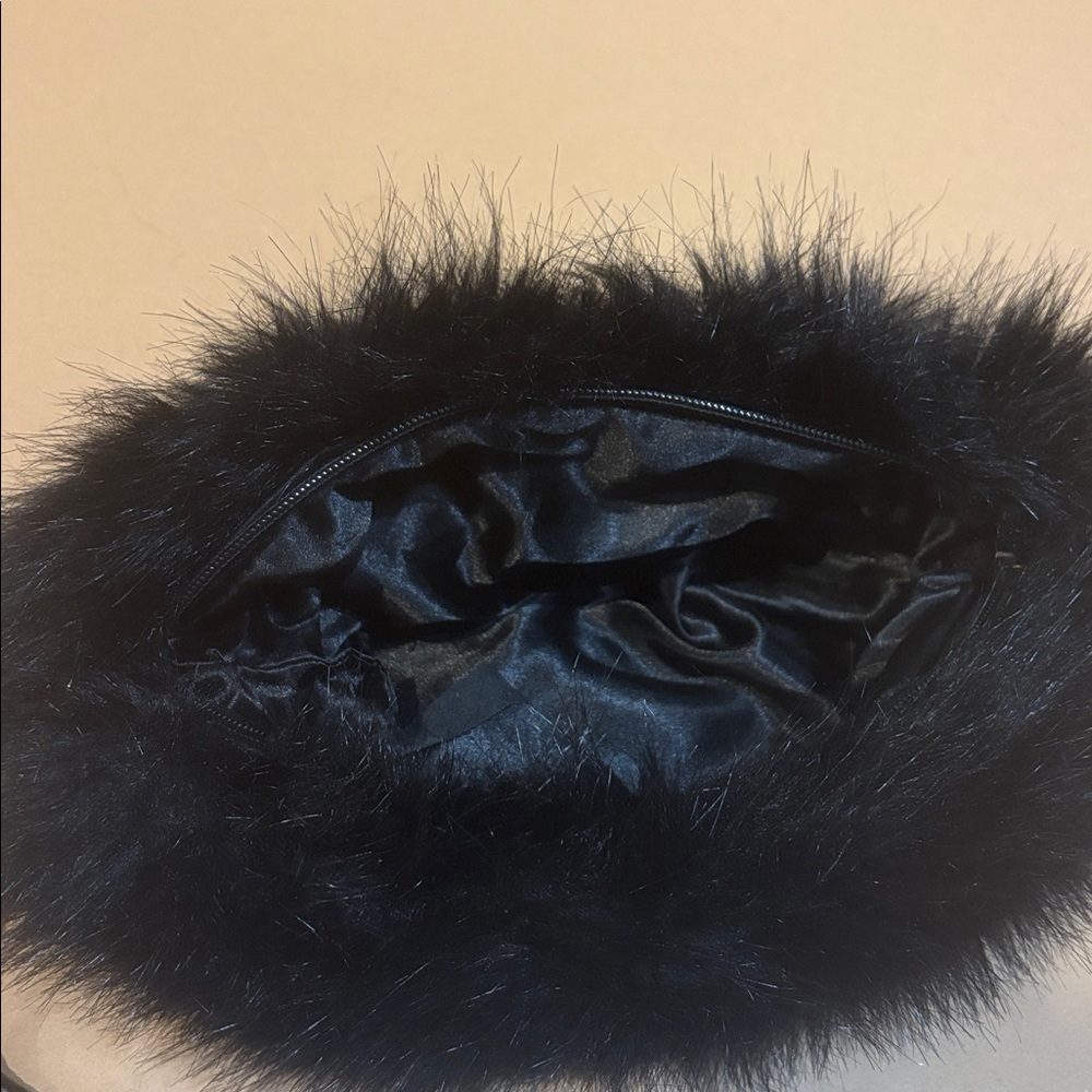 black faux fur purse - Picture 3 of 3